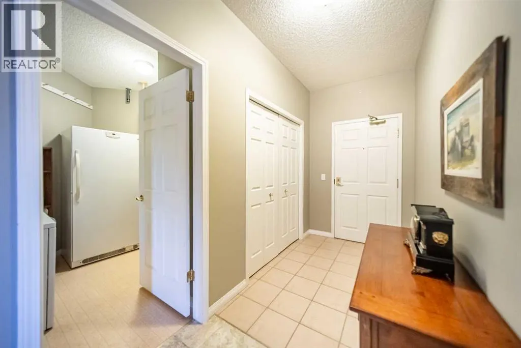 222, 5201 Dalhousie Drive NW
