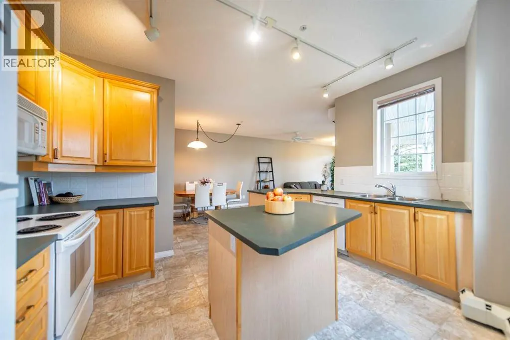 222, 5201 Dalhousie Drive NW