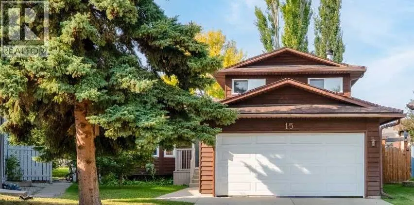 15 Deer Bay SE