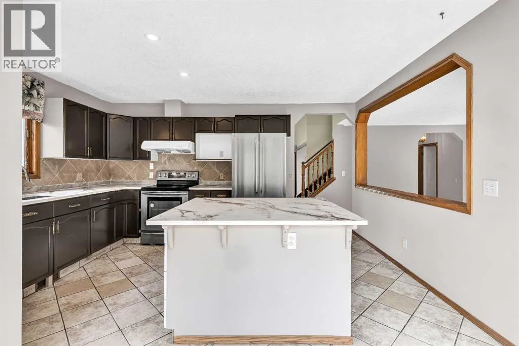 190 Riverside Circle SE