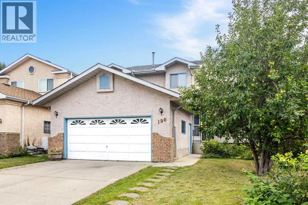 190 Riverside Circle SE