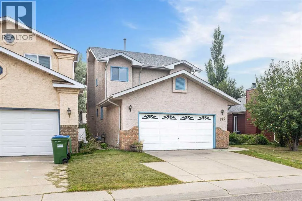 190 Riverside Circle SE