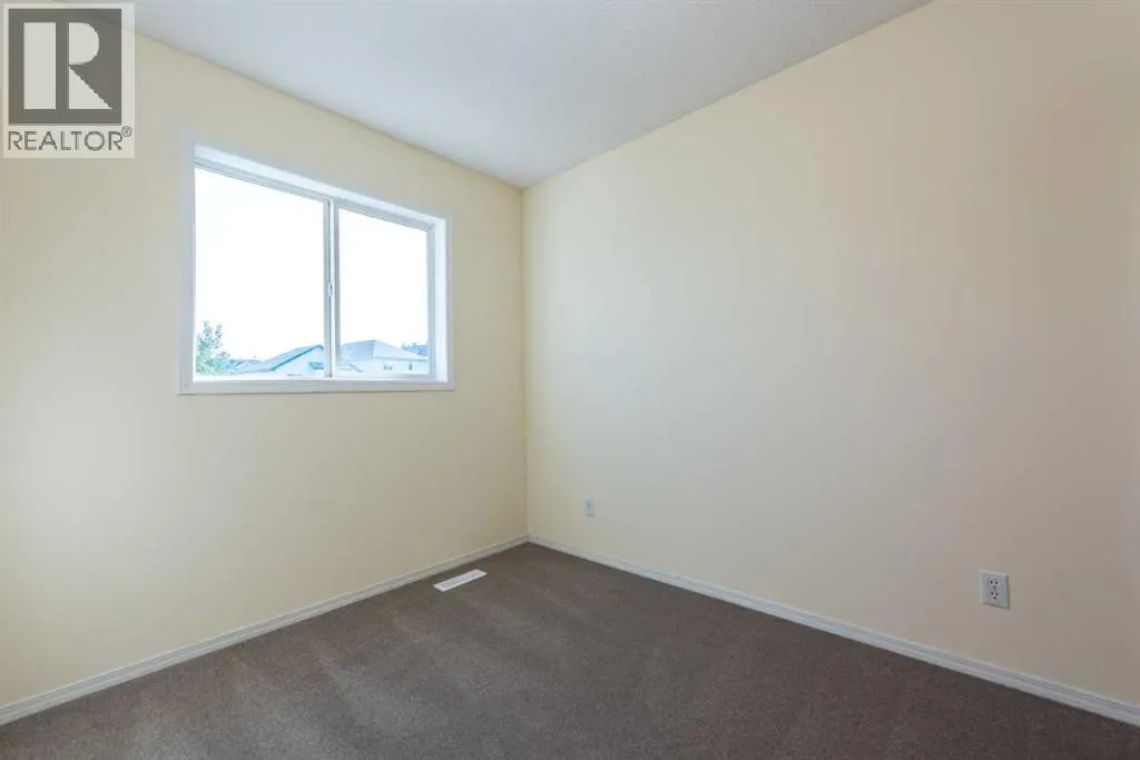 216 Hidden Hills Road NW