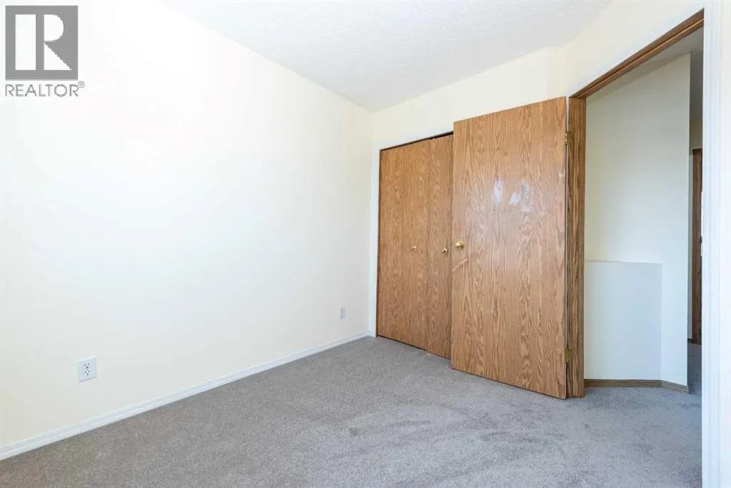 216 Hidden Hills Road NW