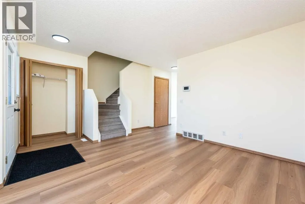 216 Hidden Hills Road NW