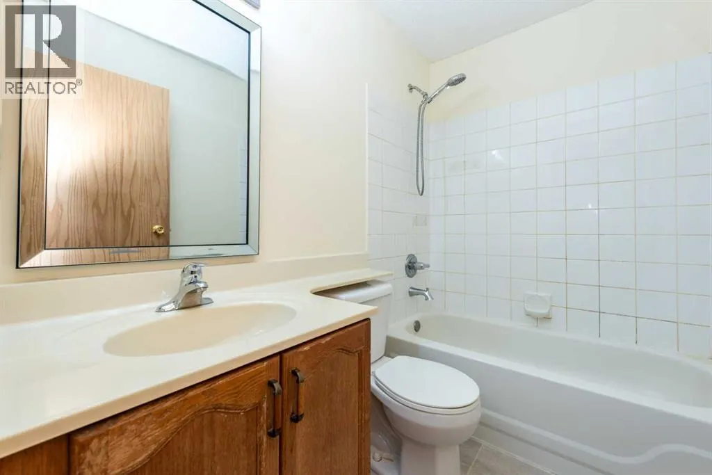 216 Hidden Hills Road NW