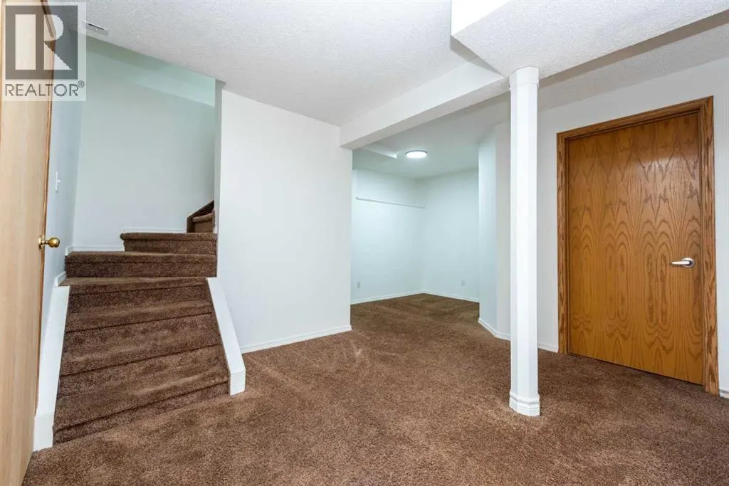 216 Hidden Hills Road NW