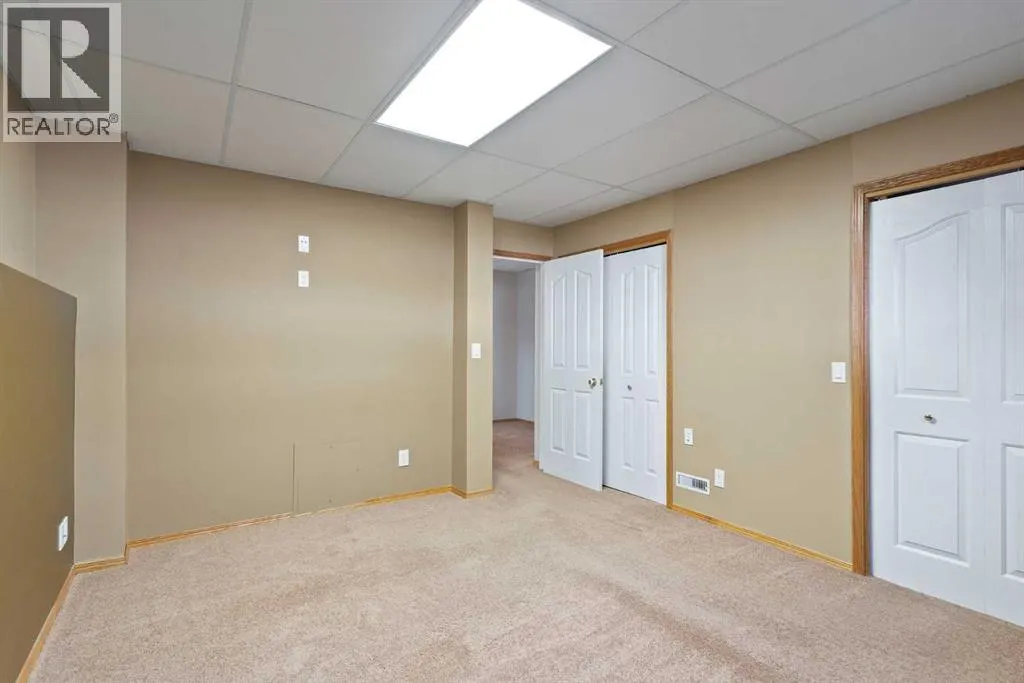 65 Canoe Circle SW