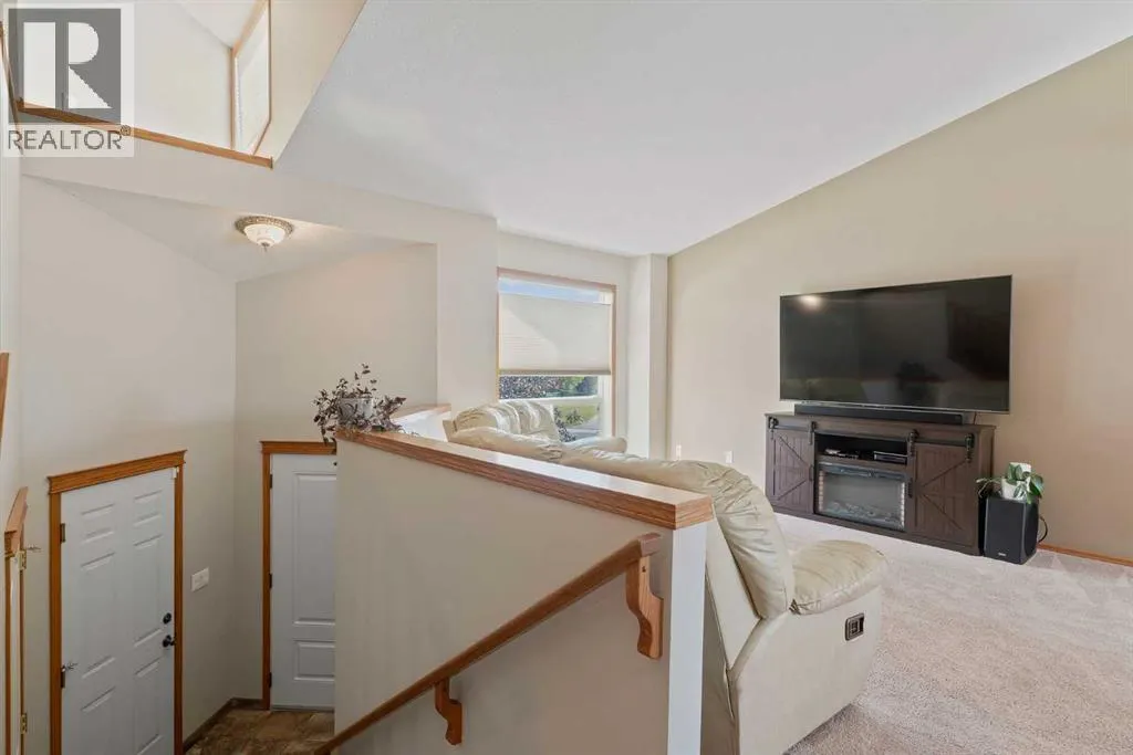 65 Canoe Circle SW