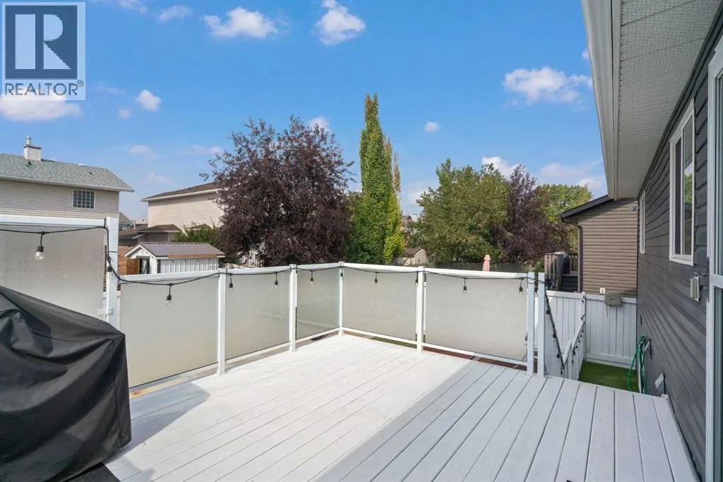 65 Canoe Circle SW