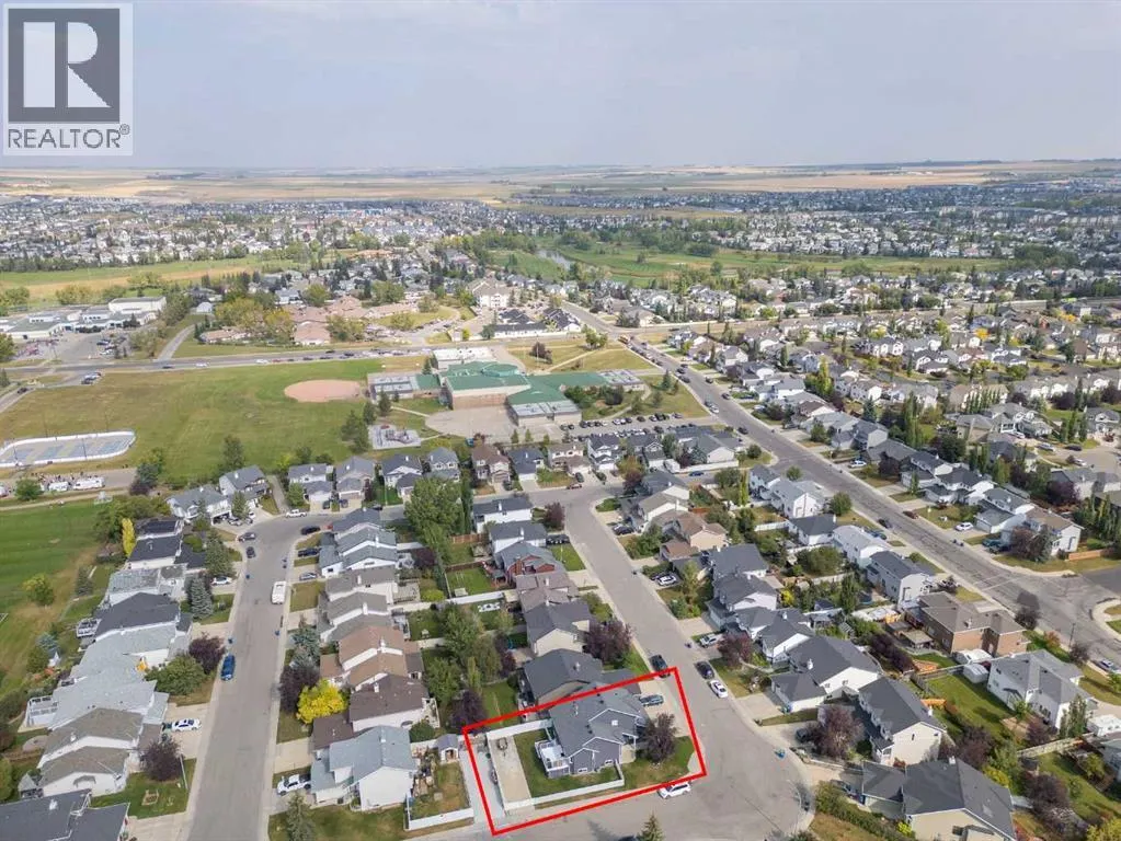 65 Canoe Circle SW