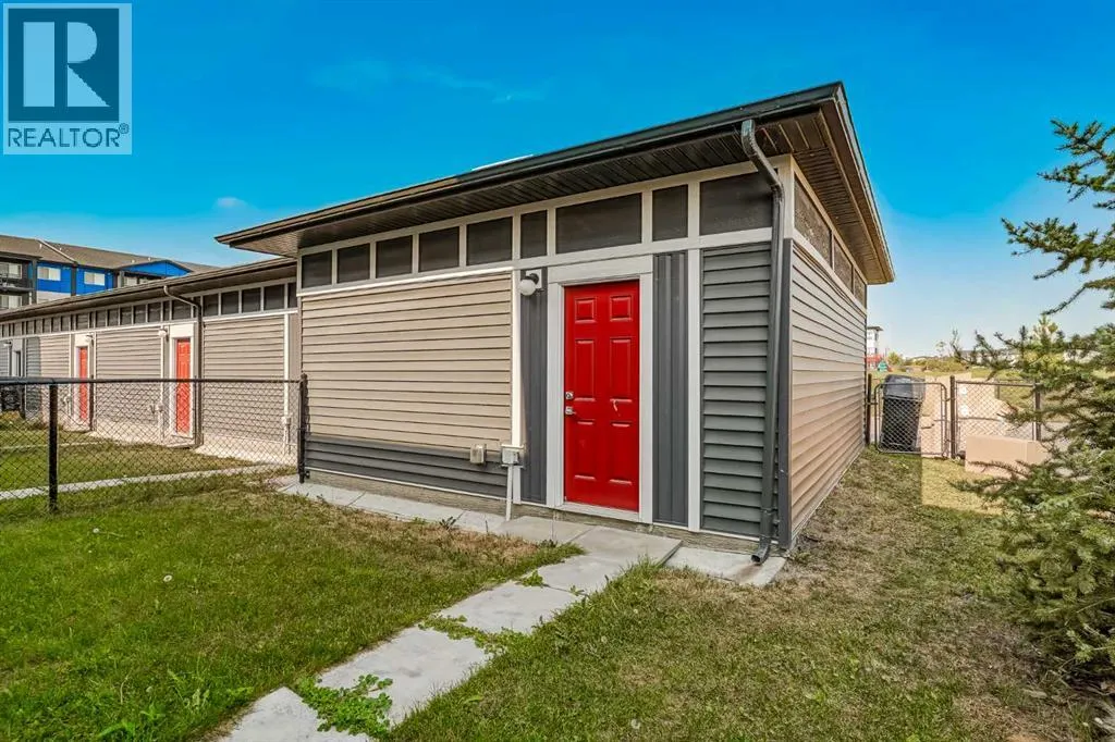 96 Skyview Parade NE