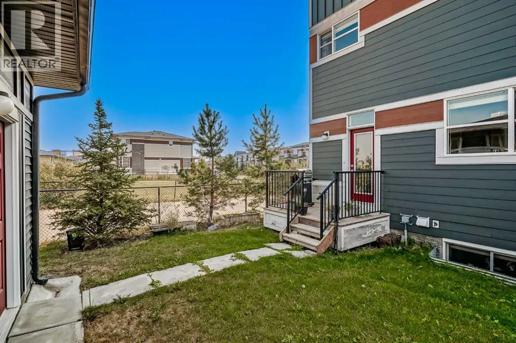 96 Skyview Parade NE