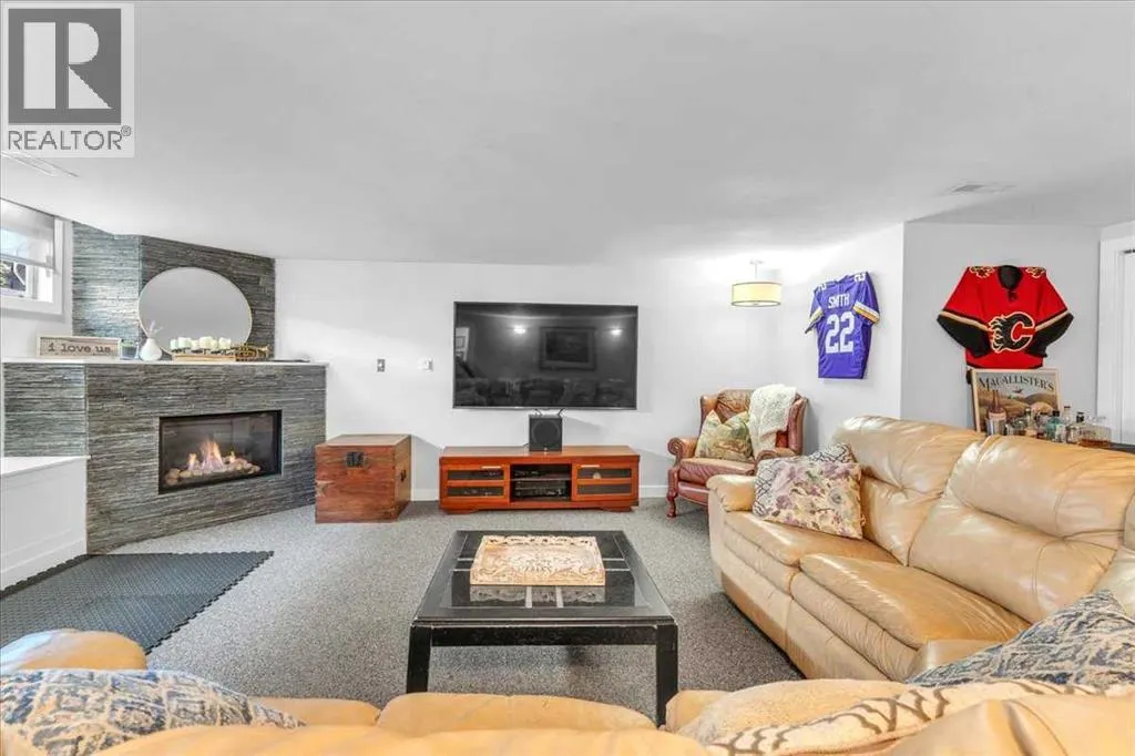 427 Capri Avenue NW