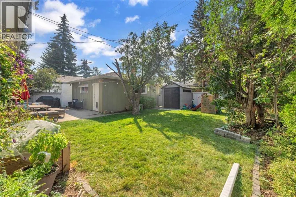 427 Capri Avenue NW