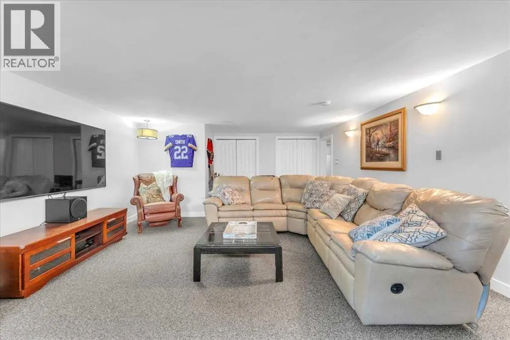 427 Capri Avenue NW