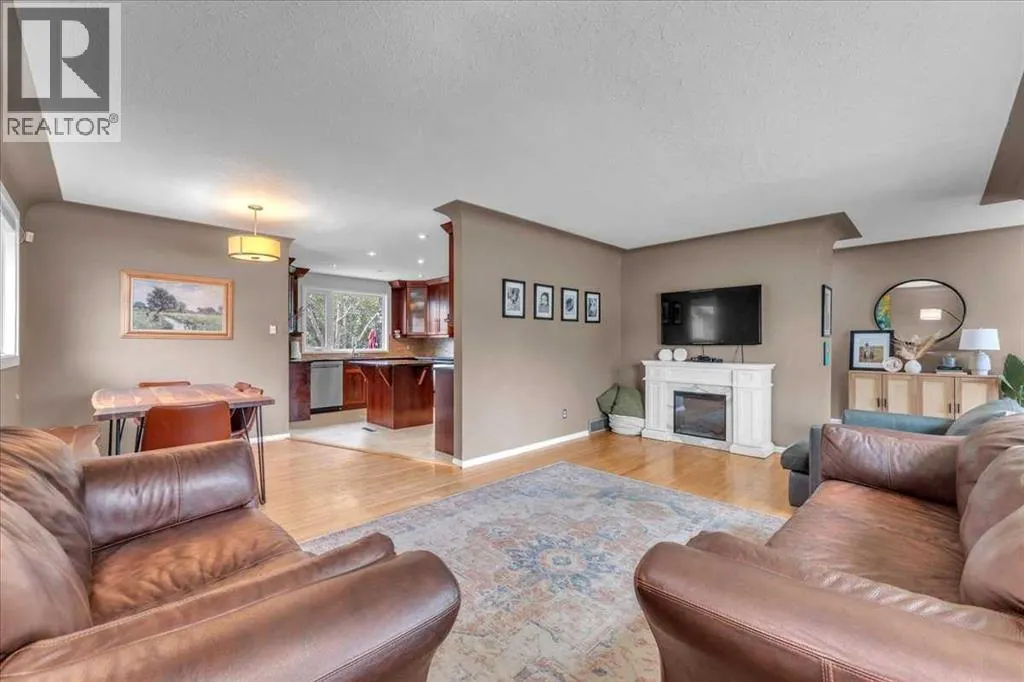 427 Capri Avenue NW