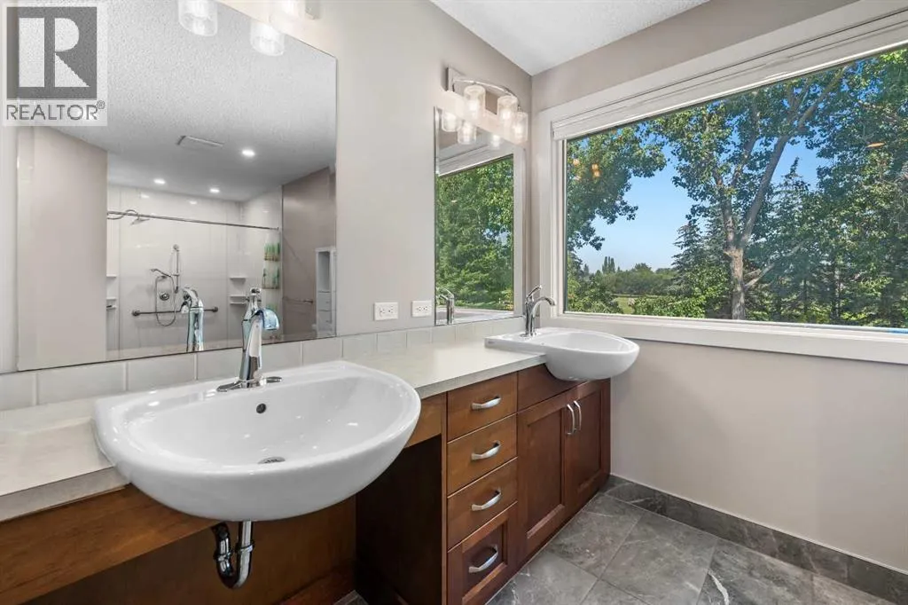14 Douglasbank Drive SE