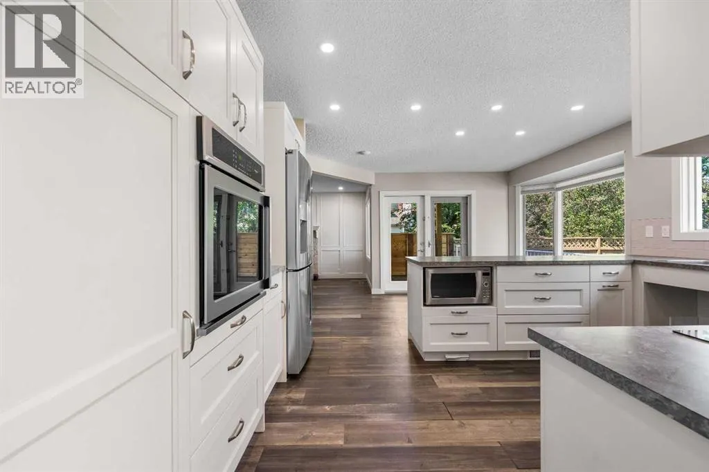 14 Douglasbank Drive SE
