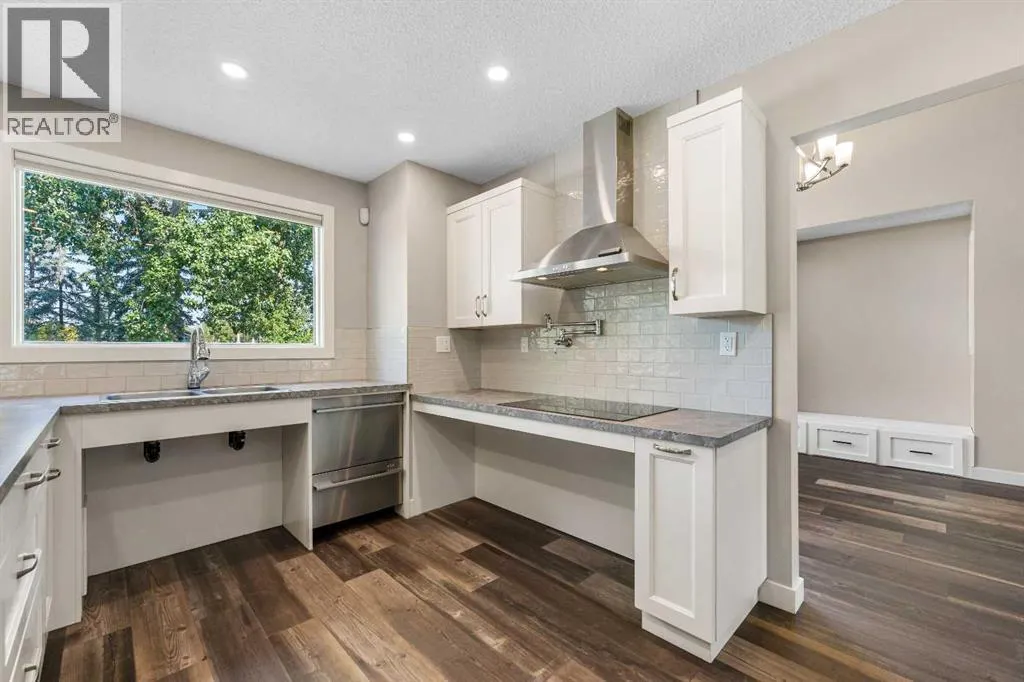 14 Douglasbank Drive SE