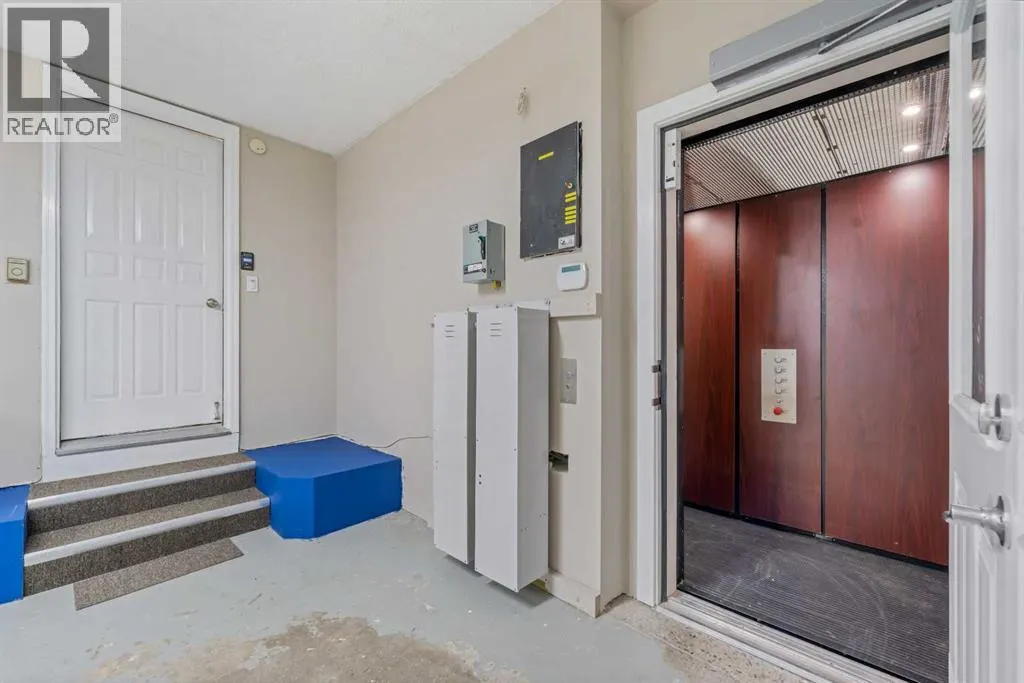 14 Douglasbank Drive SE