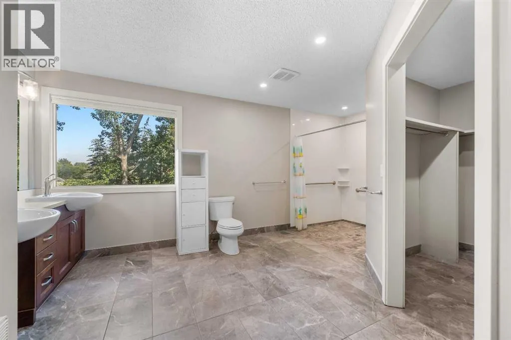 14 Douglasbank Drive SE