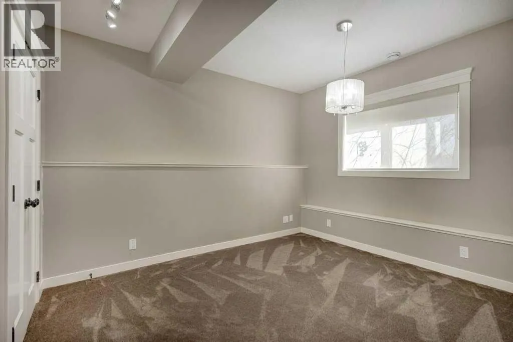 1233 Hillcrest Manor Estates