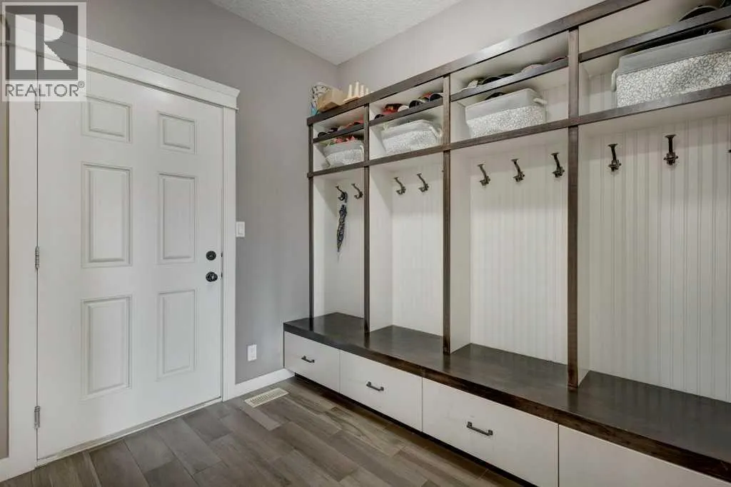 1233 Hillcrest Manor Estates