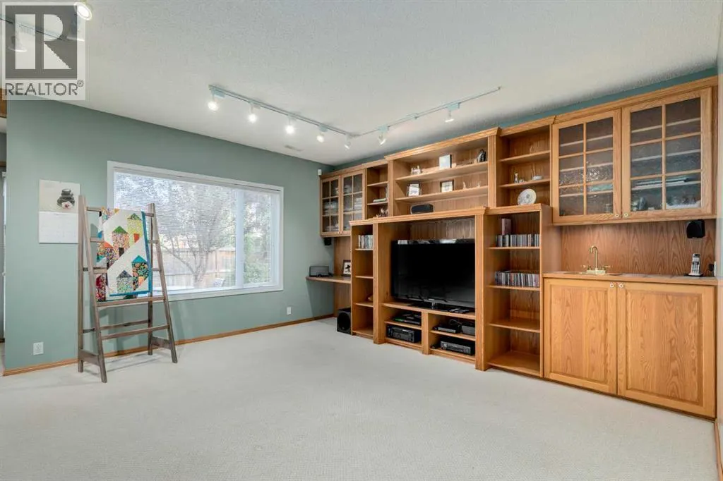 537 Sierra Madre Court SW
