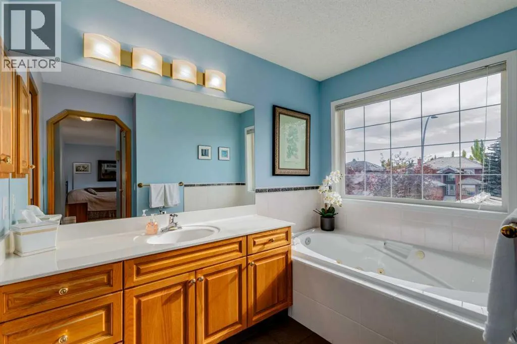 537 Sierra Madre Court SW