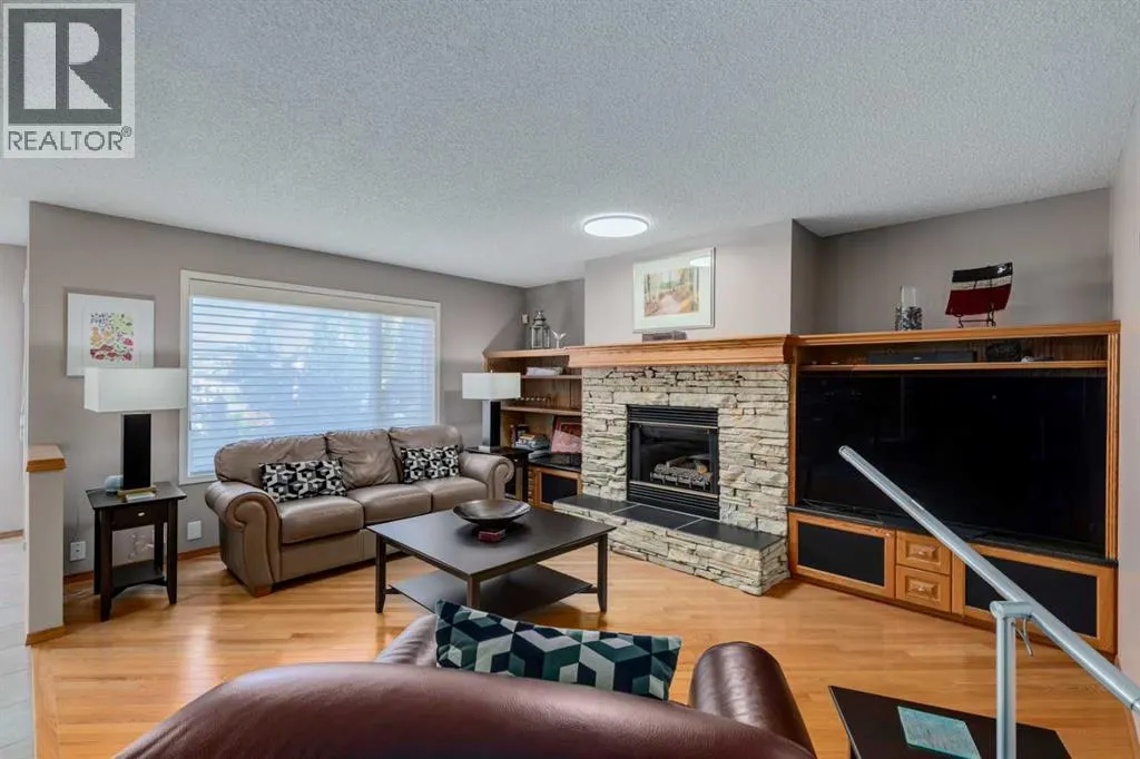 537 Sierra Madre Court SW