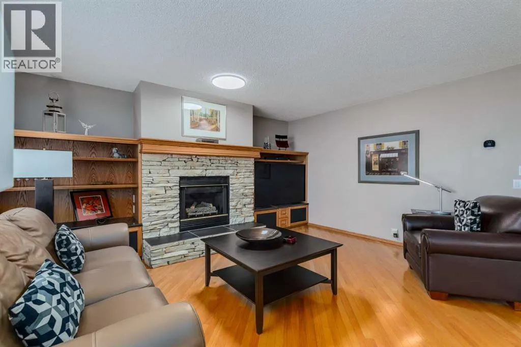 537 Sierra Madre Court SW