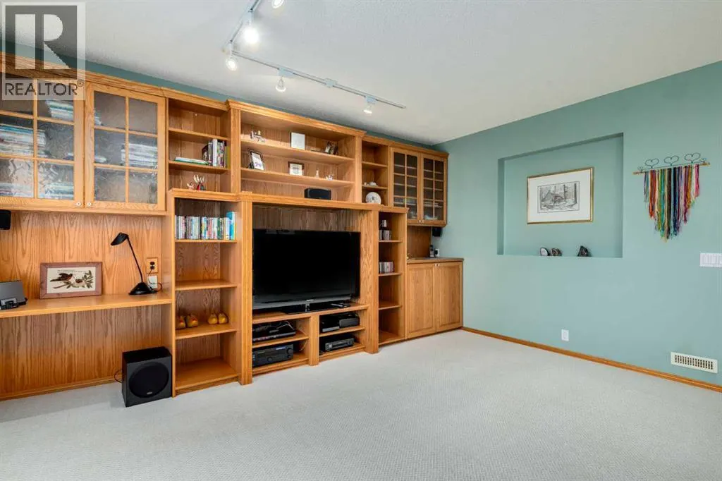 537 Sierra Madre Court SW