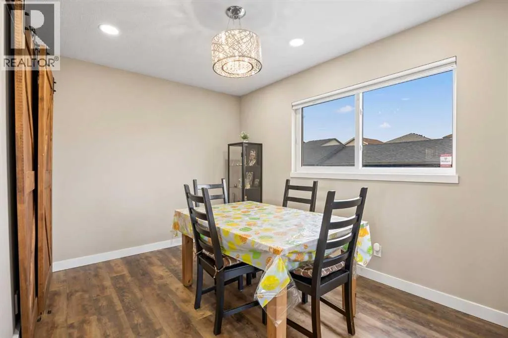 180 Walden Gate SE