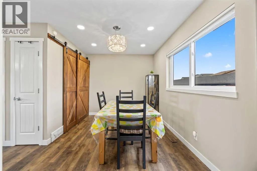 180 Walden Gate SE