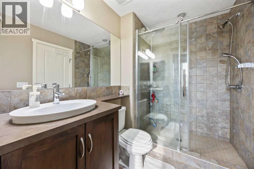 180 Walden Gate SE