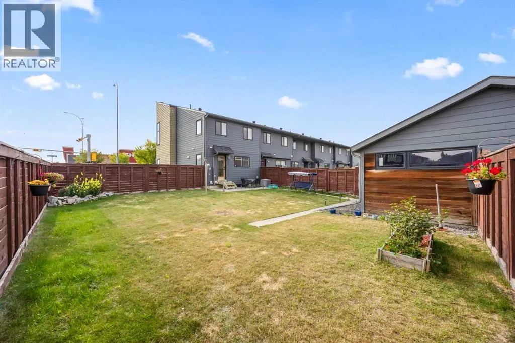 180 Walden Gate SE