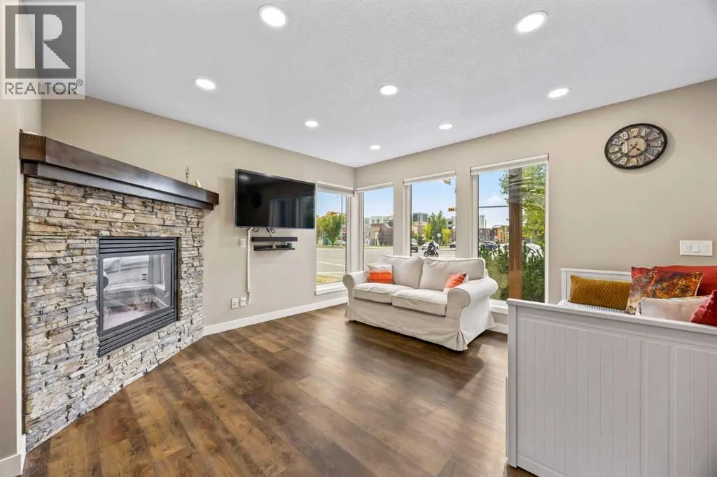 180 Walden Gate SE