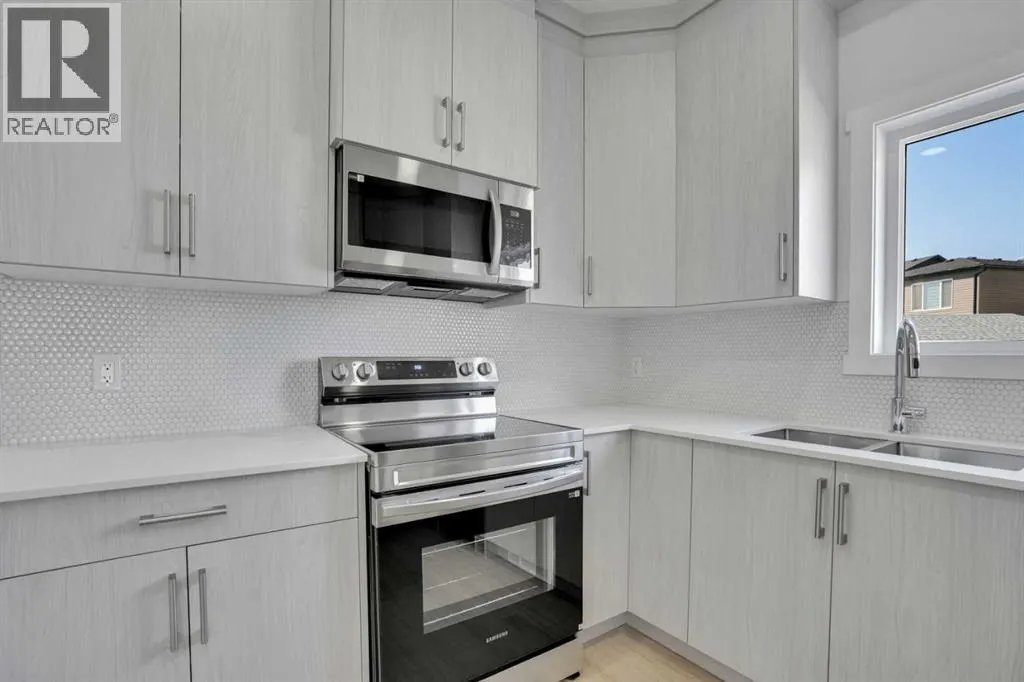 21 Cornerbrook Lane NE