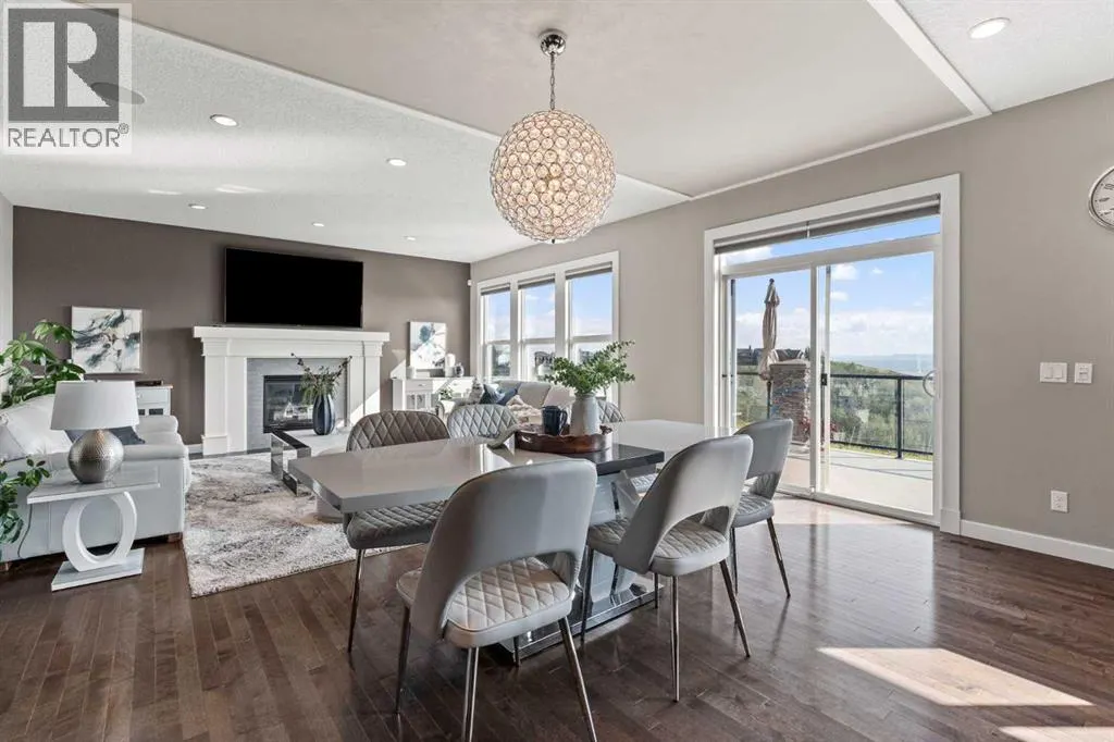 92 Cranarch Heights SE