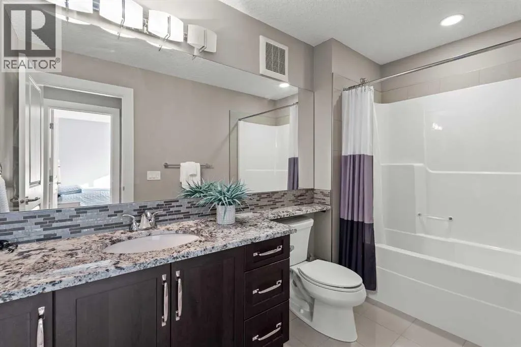 92 Cranarch Heights SE