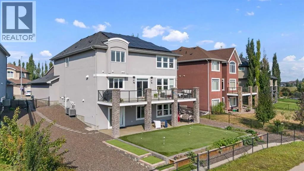 92 Cranarch Heights SE
