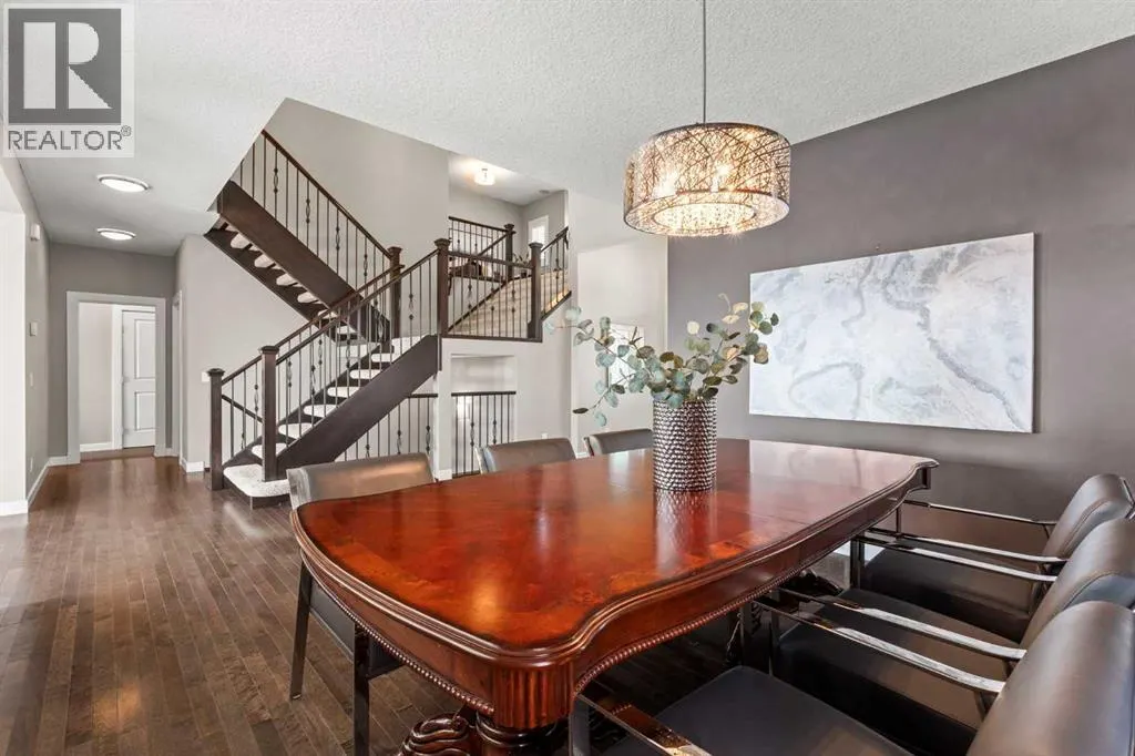 92 Cranarch Heights SE