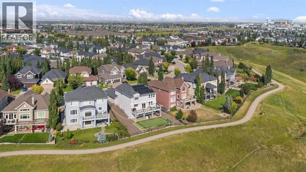 92 Cranarch Heights SE