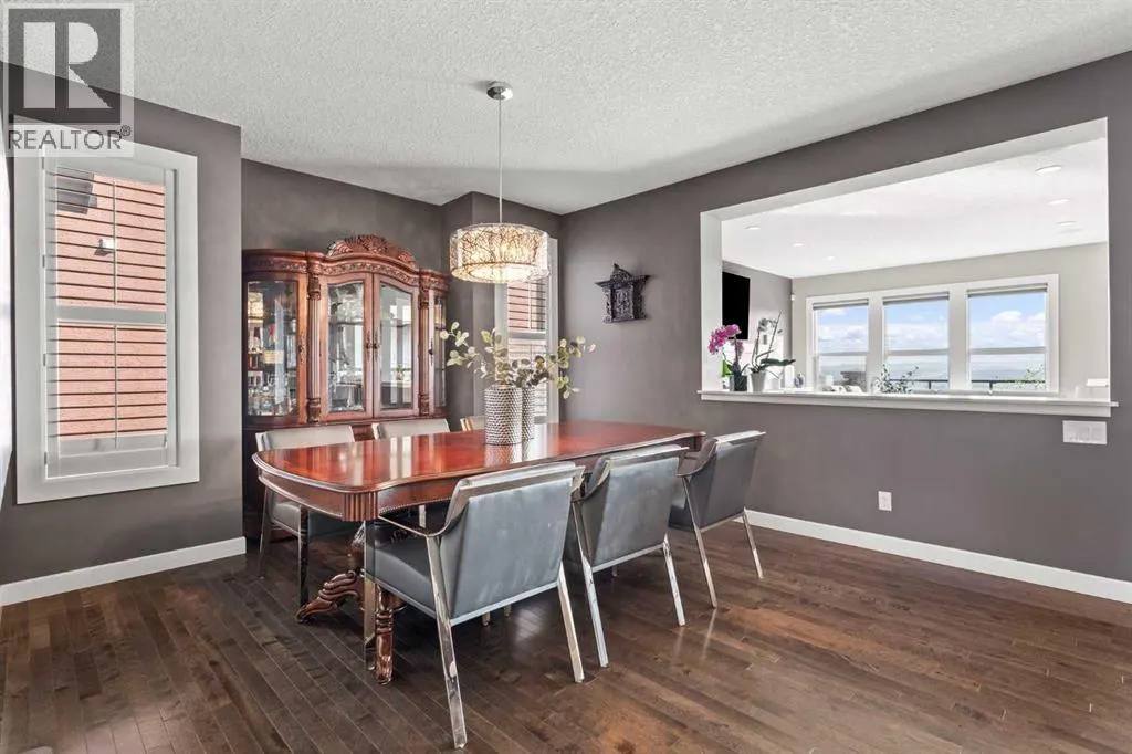 92 Cranarch Heights SE