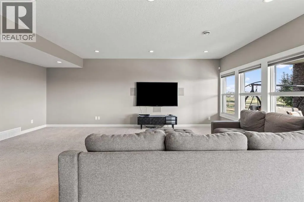 92 Cranarch Heights SE