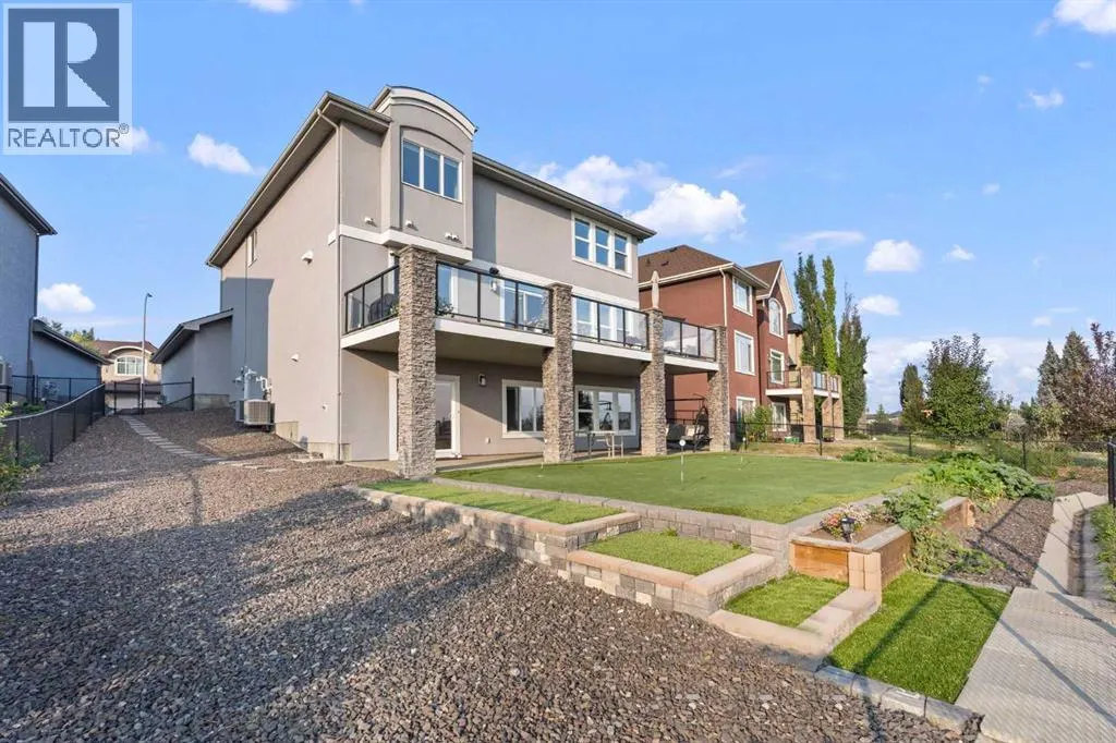 92 Cranarch Heights SE