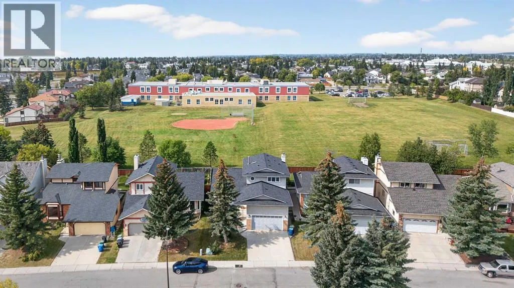 23 Edgepark Way NW