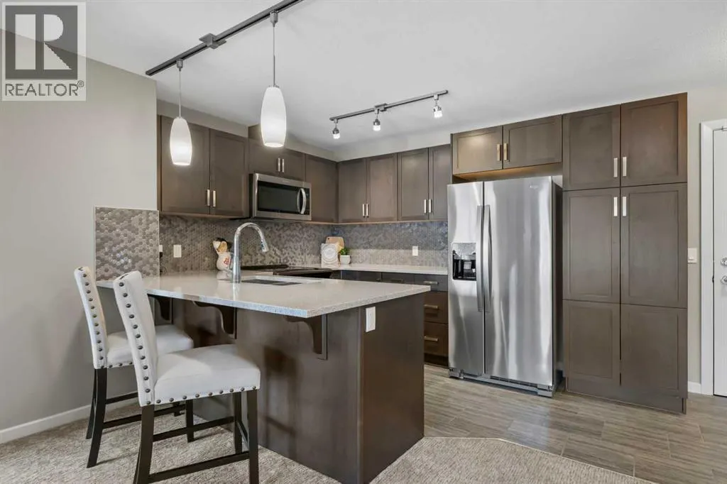 2105, 10 Market Boulevard SE