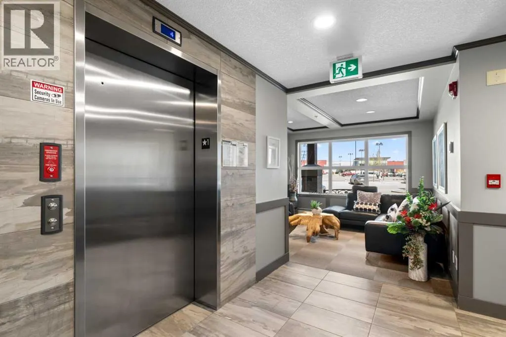 2105, 10 Market Boulevard SE